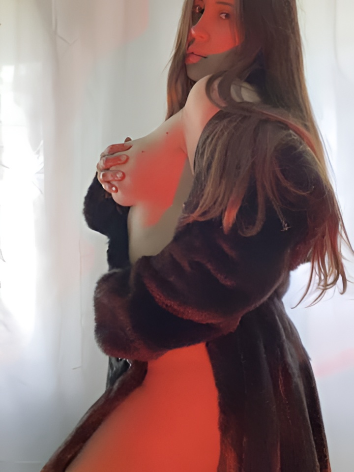 Регина привлекательная девушка из Калязина цена от 4000 руб